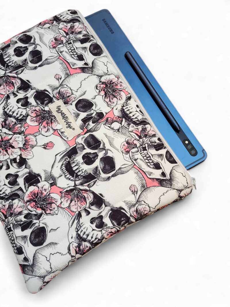 10-12" iPad/Tablet Sleeve - Sweet Skulls | Ayza Stüdyo - Image 3