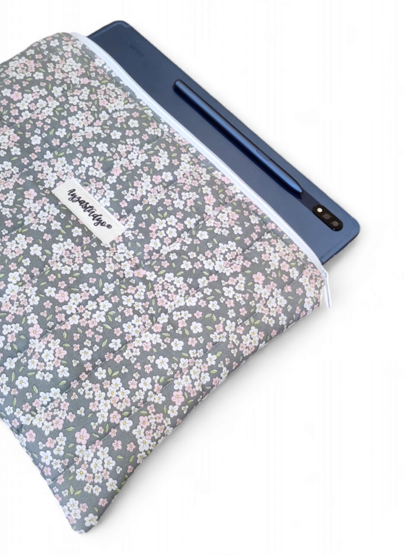 10-12" iPad/Tablet Sleeve - Ditsy Flowers | Ayza Stüdyo - Image 3