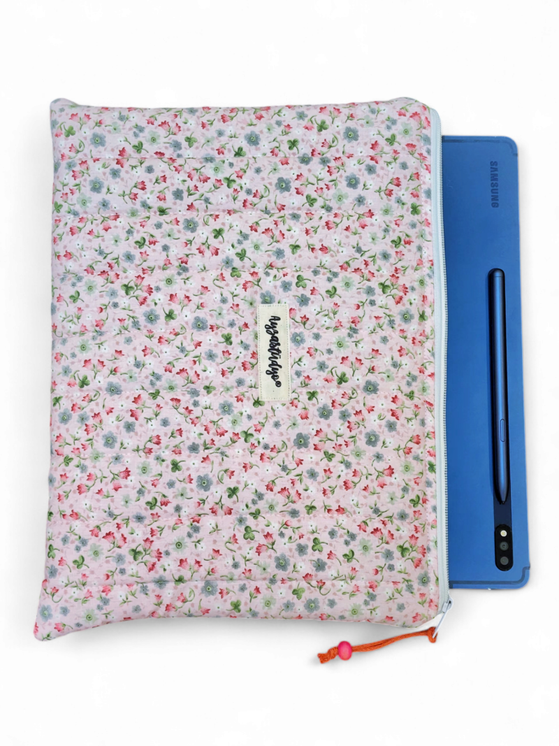 10-12" iPad/Tablet Sleeve – Pink Ditsy Flower | Ayza Stüdyo - Image 4