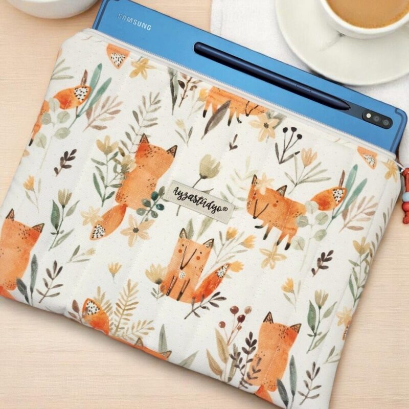 Puffy iPad/Tablet Sleeve - Cute Foxes | Ayza Stüdyo