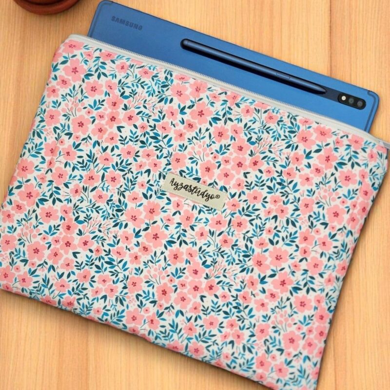Puffy iPad/Tablet Sleeve - Pinky Blossoms | Ayza Stüdyo