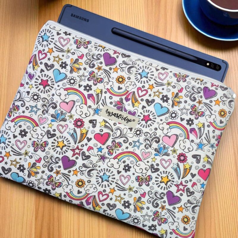 Puffy iPad/Tablet Sleeve - Doodle Dreams | Ayza Stüdyo