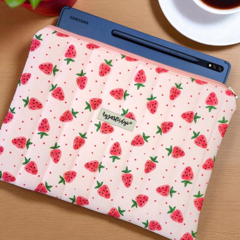 Puffy iPad/Tablet Sleeve - Sweet Strawberry | Ayza Stüdyo