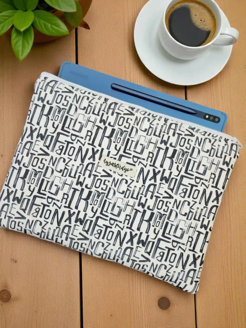 Puffy iPad/Tablet Sleeve - Alphabet | Ayza Stüdyo