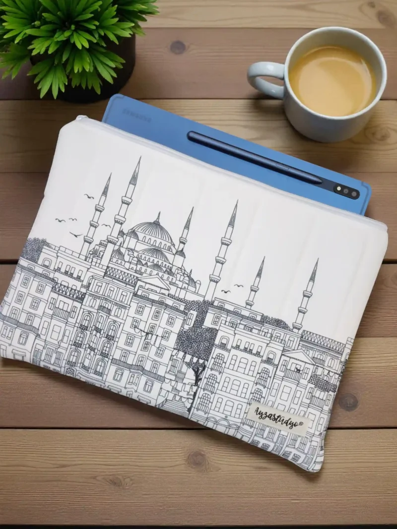 Puffy iPad/Tablet Sleeve - Istanbul | Ayza Stüdyo
